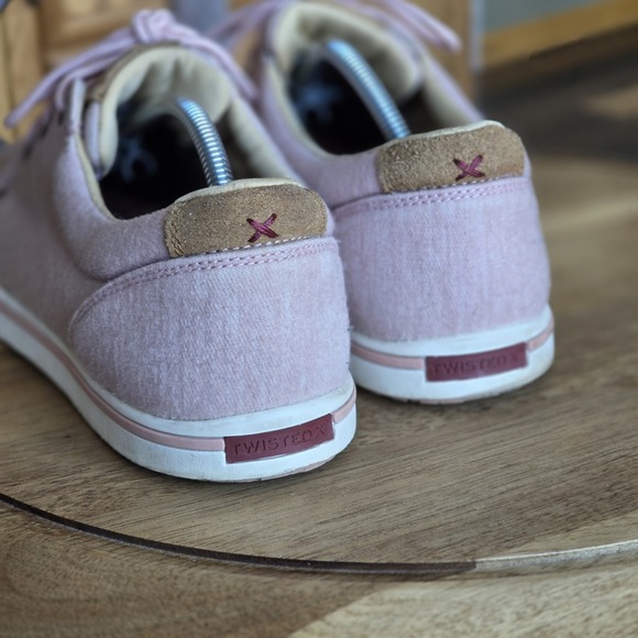 Twisted X Kicks Pink Womens Size 9.5 Medium Loafer Moccasin Cruiser - Picture 3 of 10